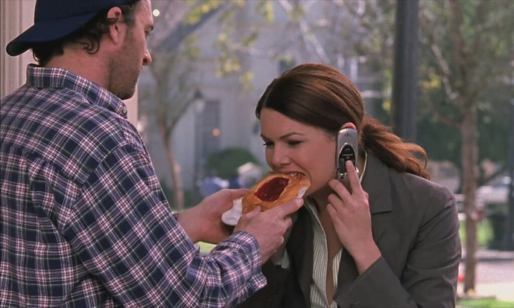 Lorelai eating Danish